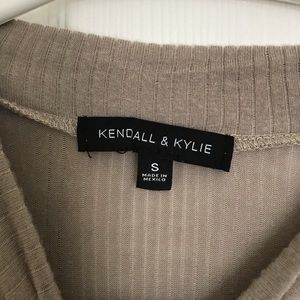 KENDALL + KYLIE tan sleeveless tank top.
